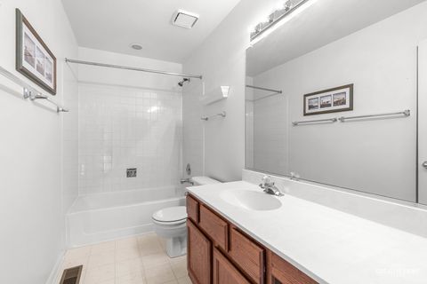 Tiny photo for 6 Dartmouth Court, Streamwood, IL 60107 (MLS # 12544078)