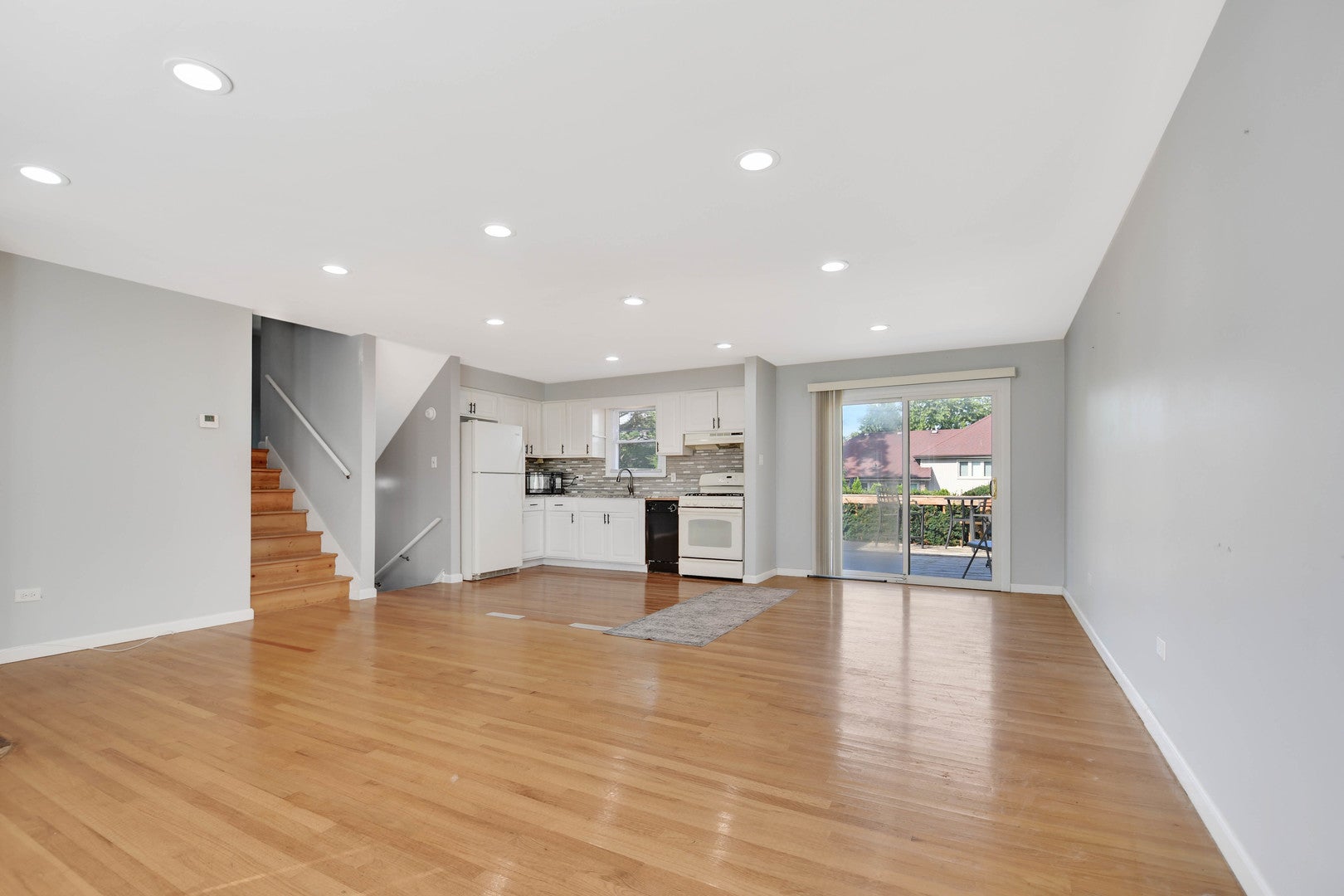 8808 S 85th Court