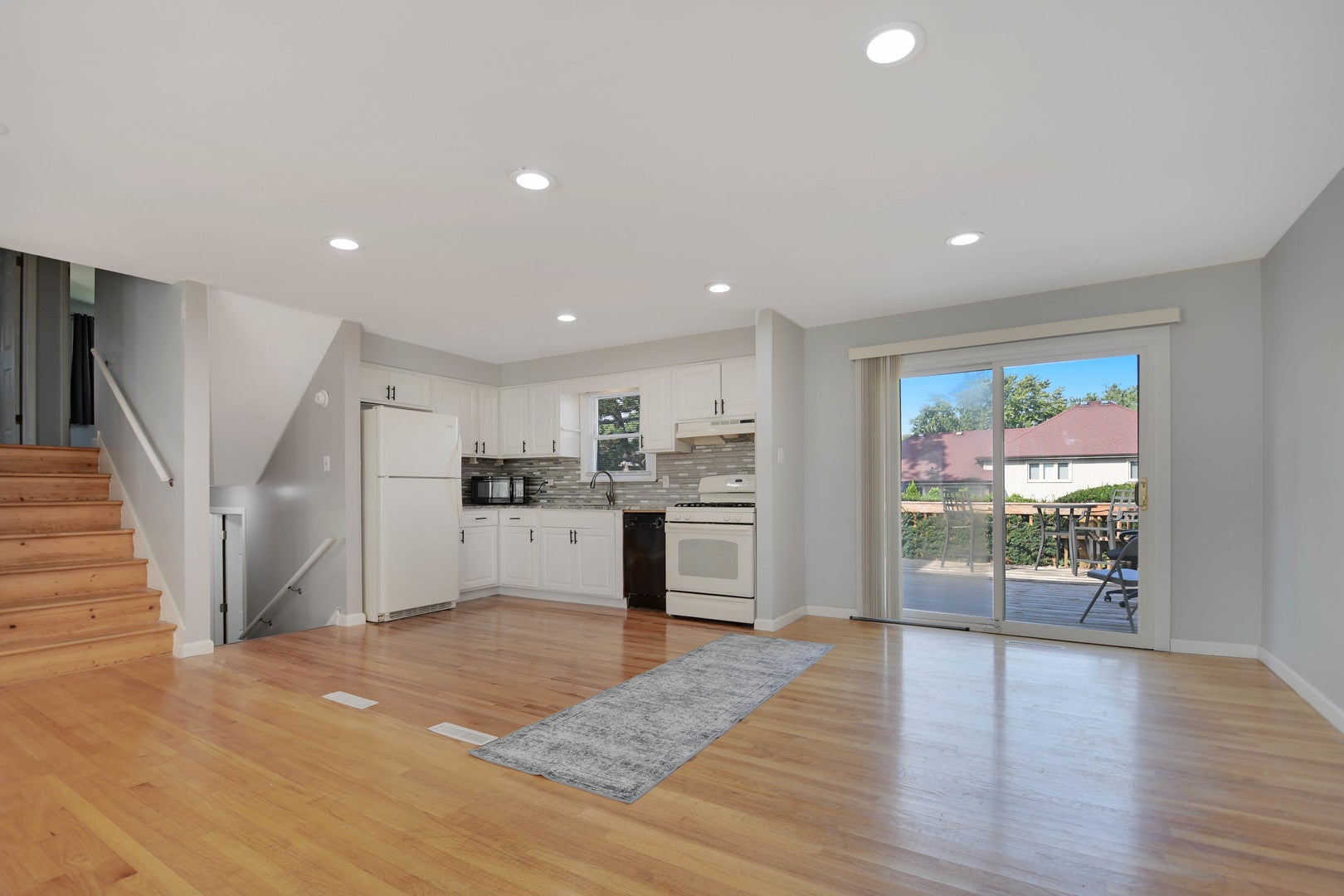 8808 S 85th Court