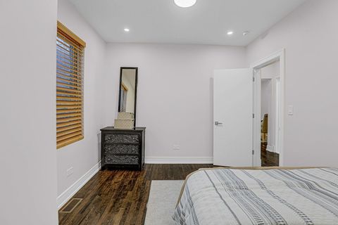 Tiny photo for 812 S Kilbourn Avenue, Chicago, IL 60624 (MLS # 12581649)