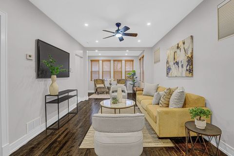 Tiny photo for 812 S Kilbourn Avenue, Chicago, IL 60624 (MLS # 12581649)