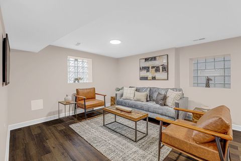 Tiny photo for 812 S Kilbourn Avenue, Chicago, IL 60624 (MLS # 12581649)