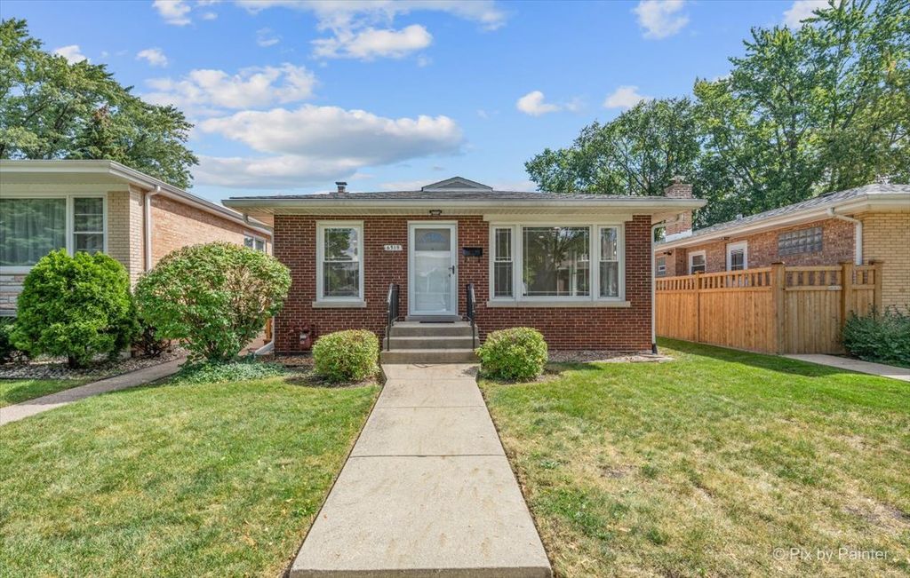 Photo for 6519 N Nixon Avenue, Chicago, IL 60631 (MLS # 11943365)