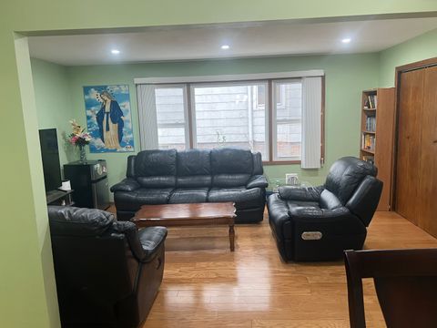 Tiny photo for 1517 W Lunt Avenue #1A, Chicago, IL 60626 (MLS # 12545647)