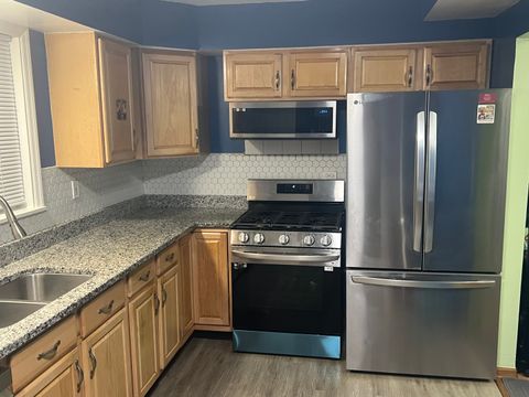 Tiny photo for 1517 W Lunt Avenue #1A, Chicago, IL 60626 (MLS # 12545647)