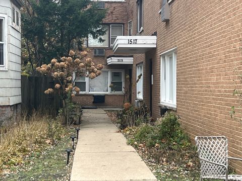Tiny photo for 1517 W Lunt Avenue #1A, Chicago, IL 60626 (MLS # 12545647)