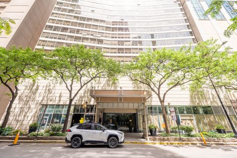 Photo of 110 E Delaware Place #1702, Chicago, IL 60611 (MLS # 12661585)