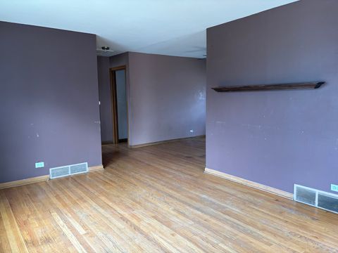 Tiny photo for 115 N Greenview Avenue, Mundelein, IL 60060 (MLS # 12579387)