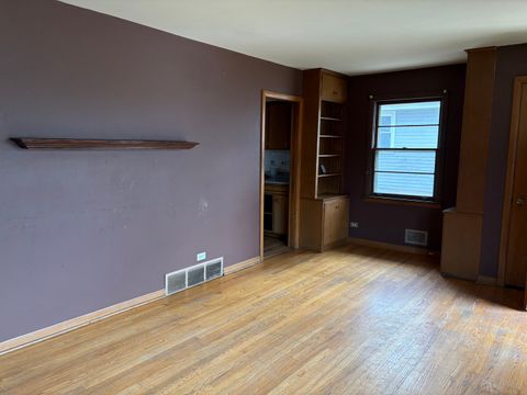 Tiny photo for 115 N Greenview Avenue, Mundelein, IL 60060 (MLS # 12579387)