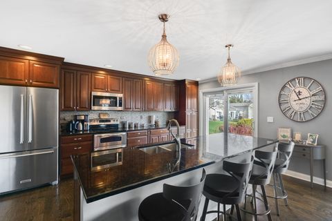 Tiny photo for 705 Ascot Court, Hoffman Estates, IL 60169 (MLS # 12601260)