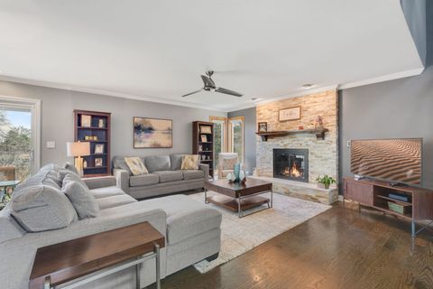 Tiny photo for 705 Ascot Court, Hoffman Estates, IL 60169 (MLS # 12601260)