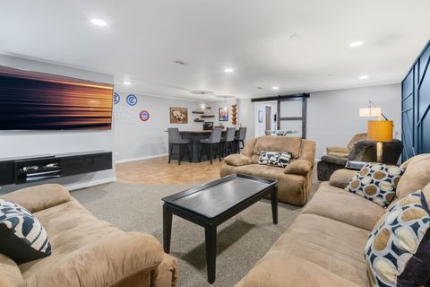 Tiny photo for 705 Ascot Court, Hoffman Estates, IL 60169 (MLS # 12601260)