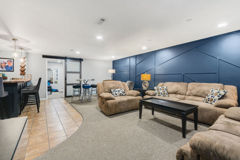 Tiny photo for 705 Ascot Court, Hoffman Estates, IL 60169 (MLS # 12601260)