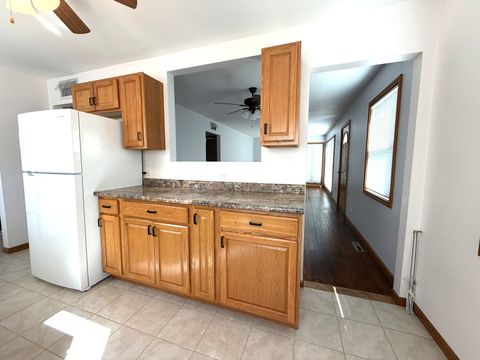 Tiny photo for 632 N Edgewood Avenue, Lombard, IL 60148 (MLS # 12599464)