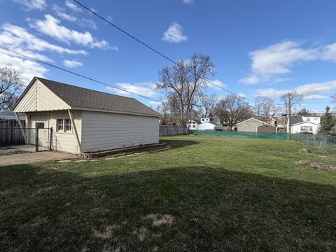 Tiny photo for 632 N Edgewood Avenue, Lombard, IL 60148 (MLS # 12599464)