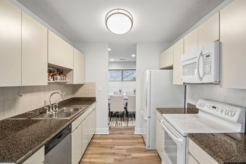 Tiny photo for 3050 Pheasant Creek Drive #305, Northbrook, IL 60062 (MLS # 12522837)