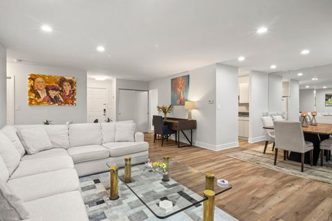 Tiny photo for 3050 Pheasant Creek Drive #305, Northbrook, IL 60062 (MLS # 12522837)