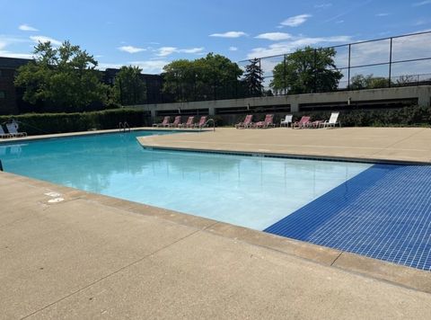 Tiny photo for 3050 Pheasant Creek Drive #305, Northbrook, IL 60062 (MLS # 12522837)