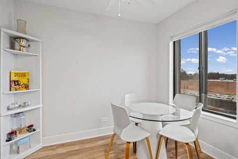 Tiny photo for 3050 Pheasant Creek Drive #305, Northbrook, IL 60062 (MLS # 12522837)