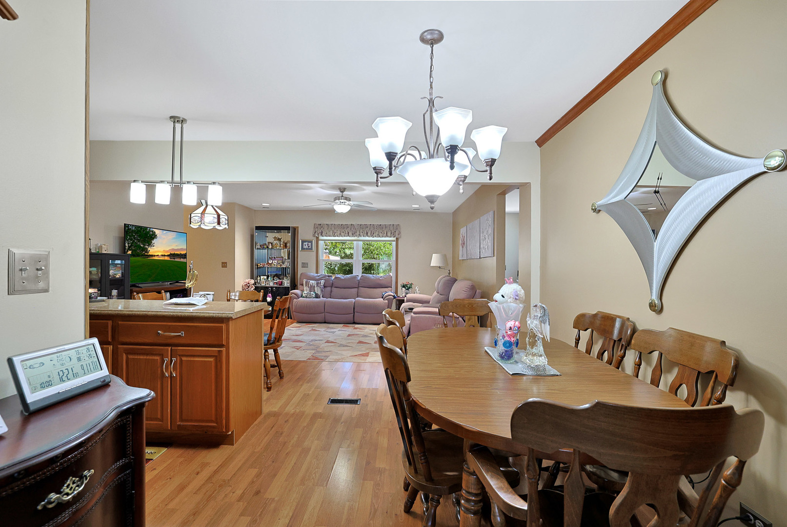 6857 Hawthorne Lane
