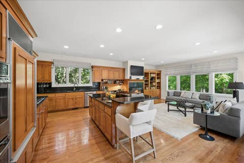 Tiny photo for 1035 Meadow Road, Glencoe, IL 60022 (MLS # 12531326)