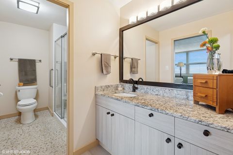 Tiny photo for 6145 N SHERIDAN Road #28D, Chicago, IL 60660 (MLS # 12585536)