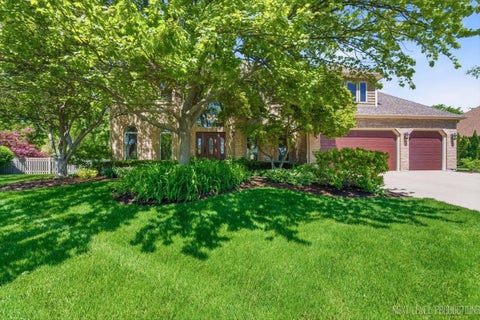 Photo of 230 Persimmon Drive, St. Charles, IL 60174 (MLS # 12659052)