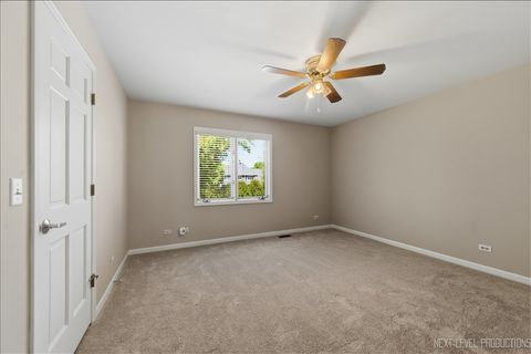 Tiny photo for 230 Persimmon Drive, St. Charles, IL 60174 (MLS # 12659052)