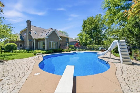 Tiny photo for 230 Persimmon Drive, St. Charles, IL 60174 (MLS # 12659052)