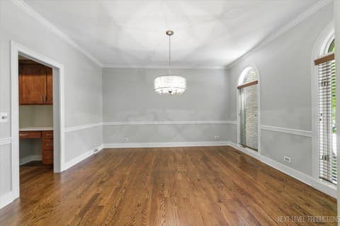 Tiny photo for 230 Persimmon Drive, St. Charles, IL 60174 (MLS # 12659052)