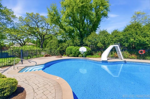Tiny photo for 230 Persimmon Drive, St. Charles, IL 60174 (MLS # 12659052)