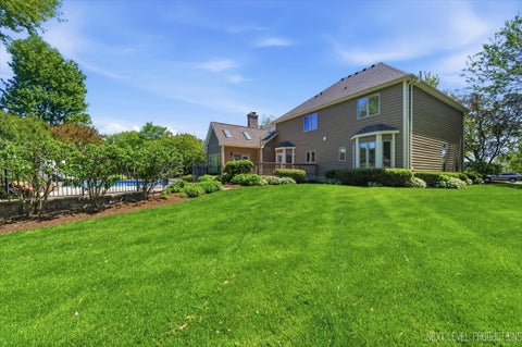 Tiny photo for 230 Persimmon Drive, St. Charles, IL 60174 (MLS # 12659052)