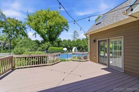 Tiny photo for 230 Persimmon Drive, St. Charles, IL 60174 (MLS # 12659052)