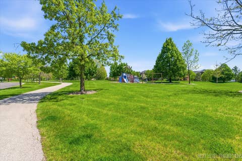 Tiny photo for 230 Persimmon Drive, St. Charles, IL 60174 (MLS # 12659052)