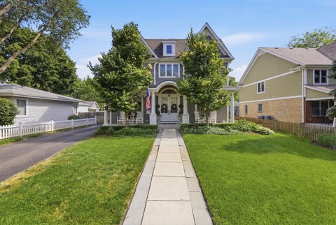 Tiny photo for 307 E Hillside Avenue, Barrington, IL 60010 (MLS # 12685717)