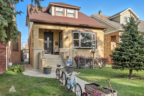 Tiny photo for 2531 N Major Avenue, Chicago, IL 60639 (MLS # 12481468)