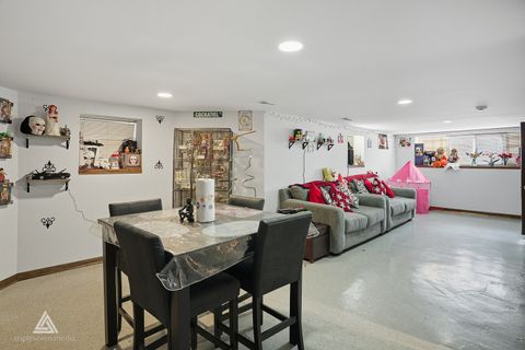 Tiny photo for 2531 N Major Avenue, Chicago, IL 60639 (MLS # 12481468)