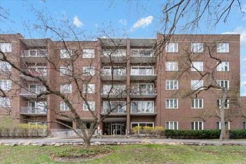 Photo of 1500 OAK Avenue #4C, Evanston, IL 60201 (MLS # 12579817)