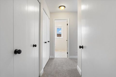 Tiny photo for 1500 OAK Avenue #4C, Evanston, IL 60201 (MLS # 12579817)