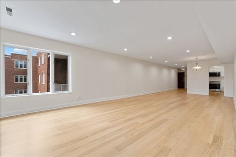 Tiny photo for 1500 OAK Avenue #4C, Evanston, IL 60201 (MLS # 12579817)