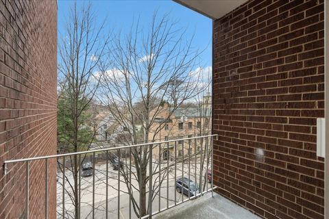 Tiny photo for 1500 OAK Avenue #4C, Evanston, IL 60201 (MLS # 12579817)