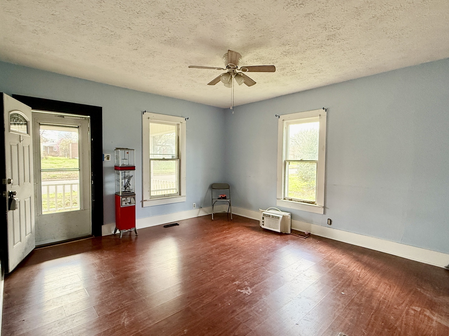 203 W 12th
