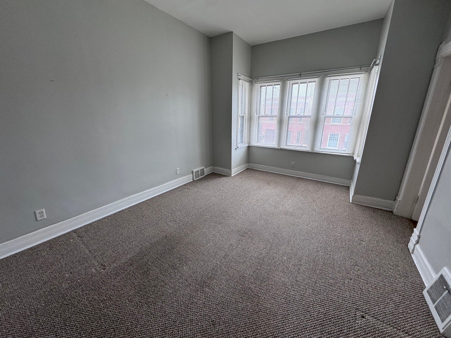 2454 W DIVERSEY Avenue 2