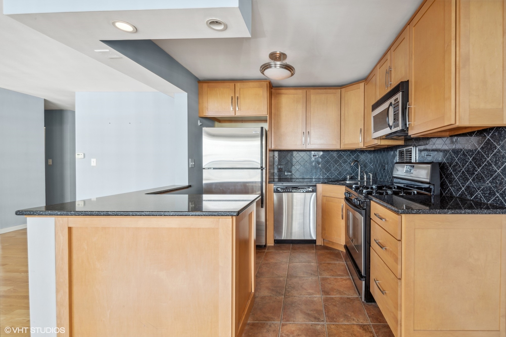 400 E Randolph Street 3527