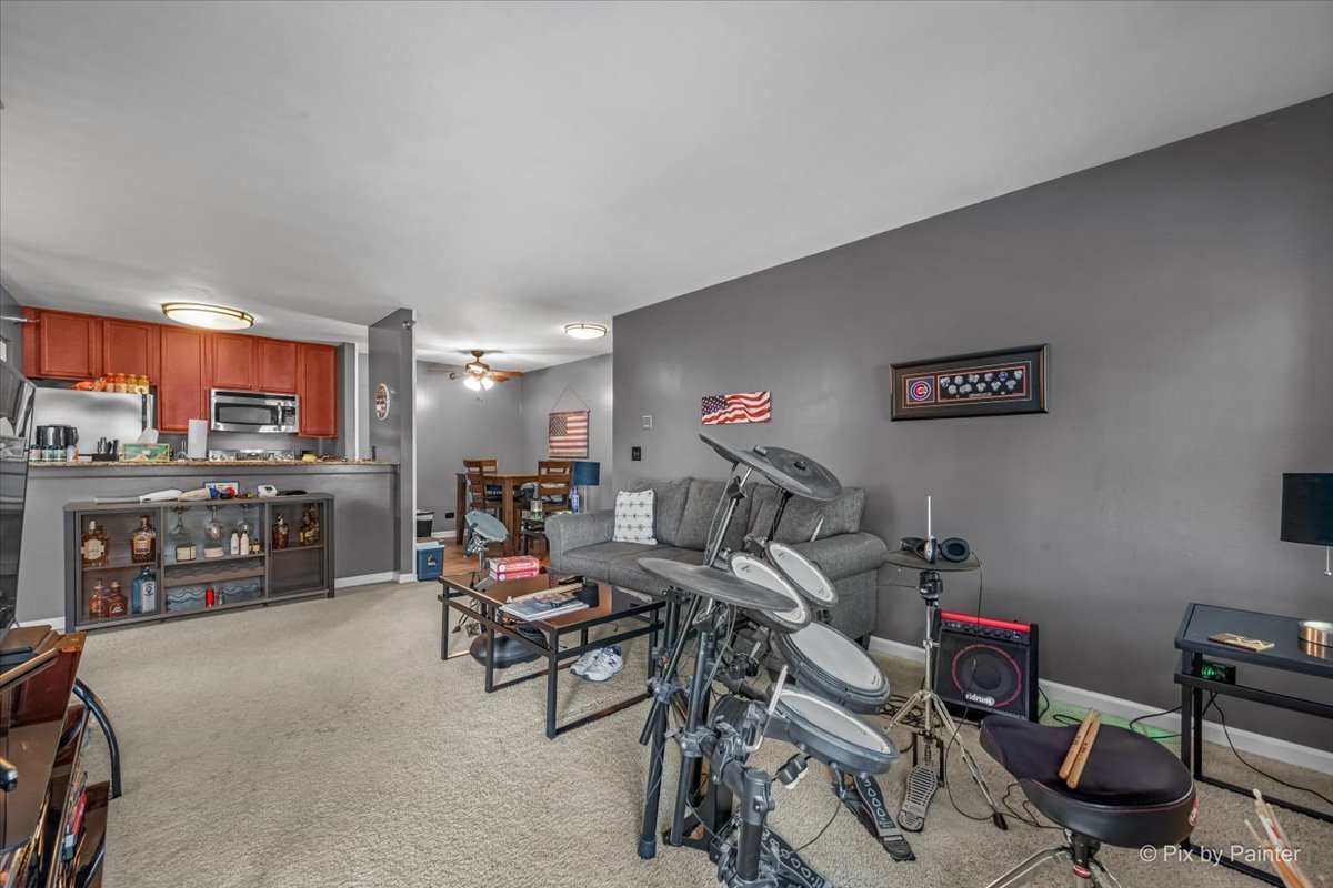 212 Glengarry Drive 105