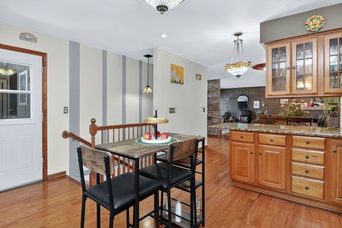 Tiny photo for 2S661 Marie Curie Lane, Warrenville, IL 60555 (MLS # 12618035)
