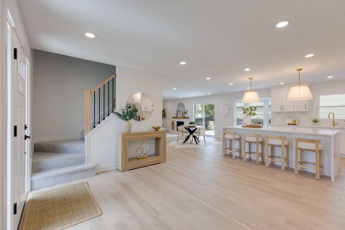 2216 ROMM Court
