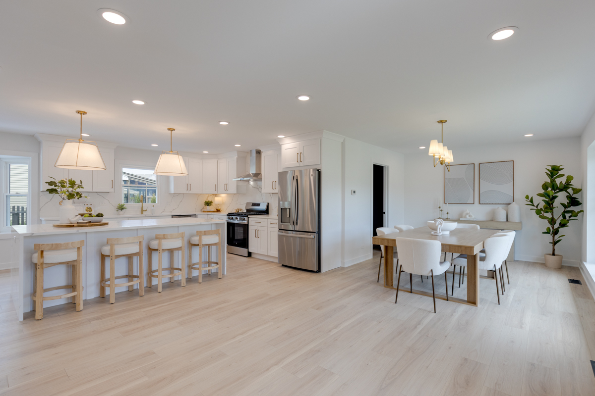 2216 ROMM Court