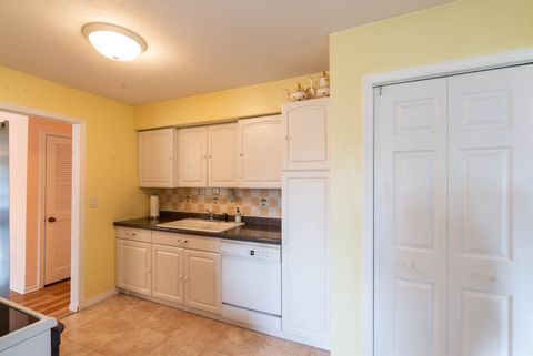 Tiny photo for 2019 Gilboa Avenue, Zion, IL 60099 (MLS # 12513200)