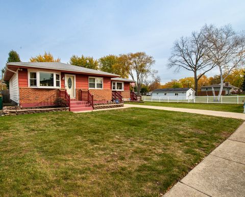 Tiny photo for 2019 Gilboa Avenue, Zion, IL 60099 (MLS # 12513200)